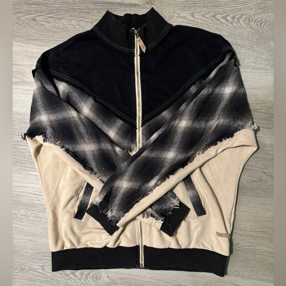 BKE Buckle Pieced Plaid Zipup Patchwork Jacket - Picture 2 of 7